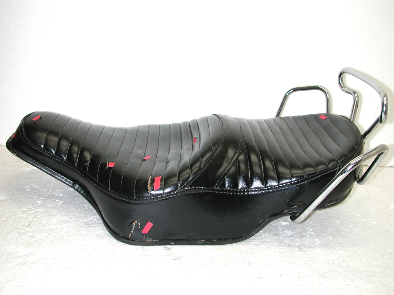 Vintage HARLEY DAVIDSON FL,FLH,FLH-80 OEM 52411-79A Dual Seat