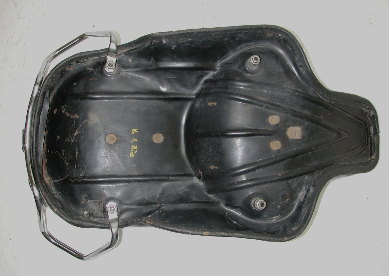 Vintage HARLEY DAVIDSON FL,FLH,FLH-80 OEM 52411-79A Dual Seat