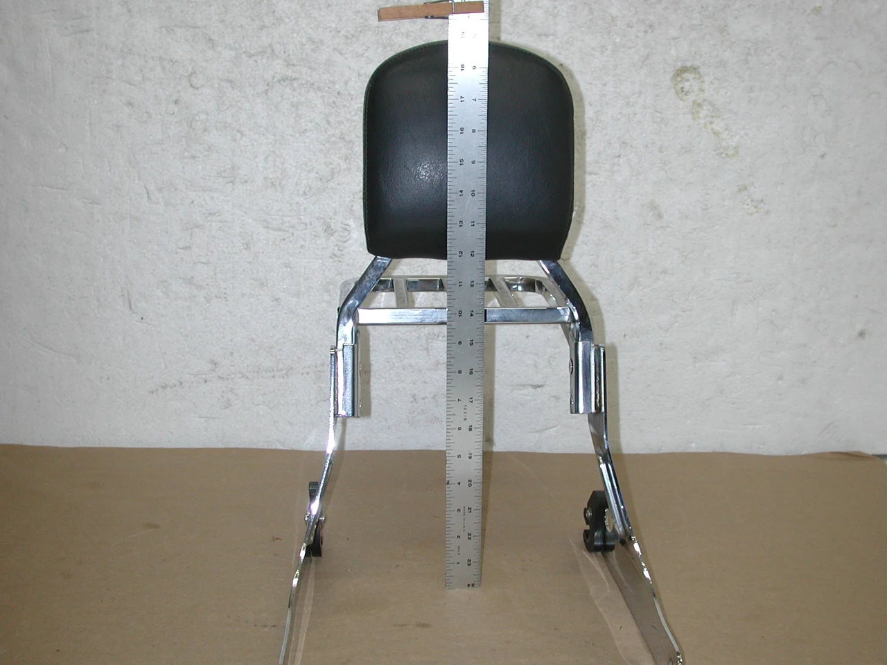 Harley Davidson DYNA OEM Detachable Backrest Luggage Rack Sissy Bar