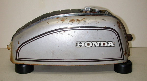 Vintage  HONDA 1973-1976 CB200 OEM 17500-354-000UI Motorcycle Fuel Gas Tank