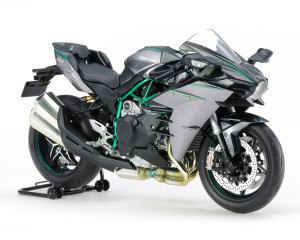 Tamiya 1/12 Kawasaki Ninja H2 Carbon Motorcycle Model Kit