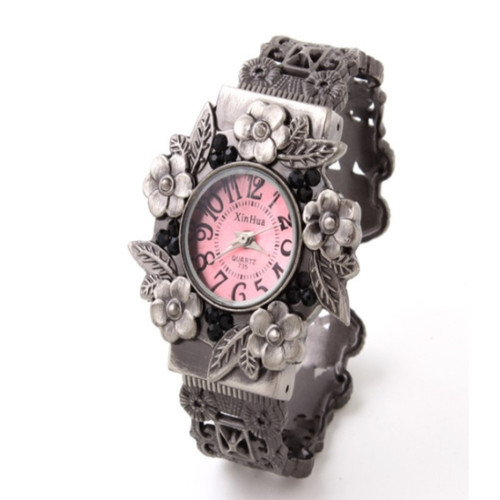 Retro Embossed Flower Bracelet Quartz Watch for Women