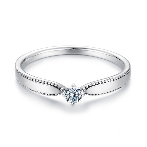 MSR062 S925 Sterling Silver Platinum-plated Shining Moissanite Ring