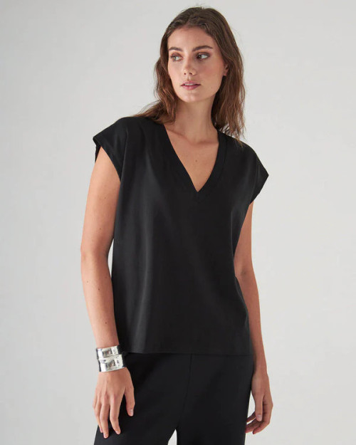 Iconic Vneck Dolman Tee_ Black