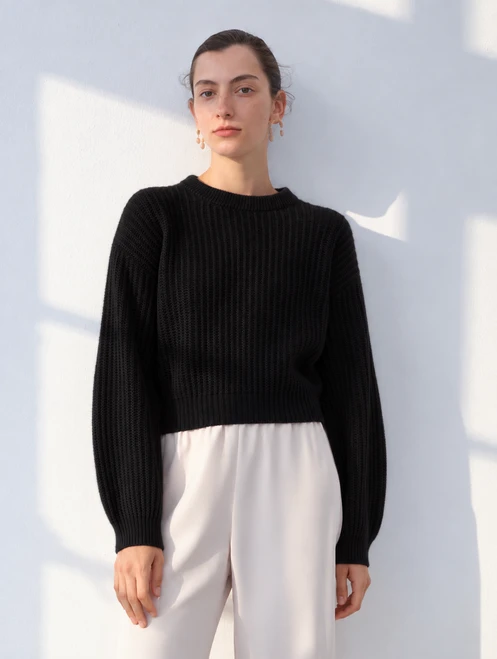 Lyra Crew Neck Pullover_ Black