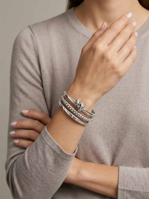 Noa Knot Bangle_ Vintage Silver