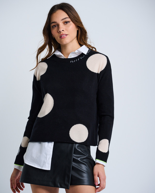 Hot For Dots_ Black