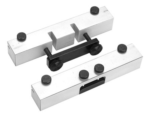 integrated recoil lug in aluminum bedding blockblock