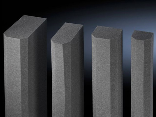 DK 9982261 | For air flow management, separates hot/cold zones within the 600 mm wide enclosures without sidewalls. Kit includes enough for two rails. Increases efficiencies.Image_1