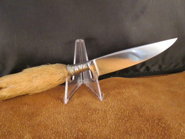 Hugo Hamesfehr Deer foot knife