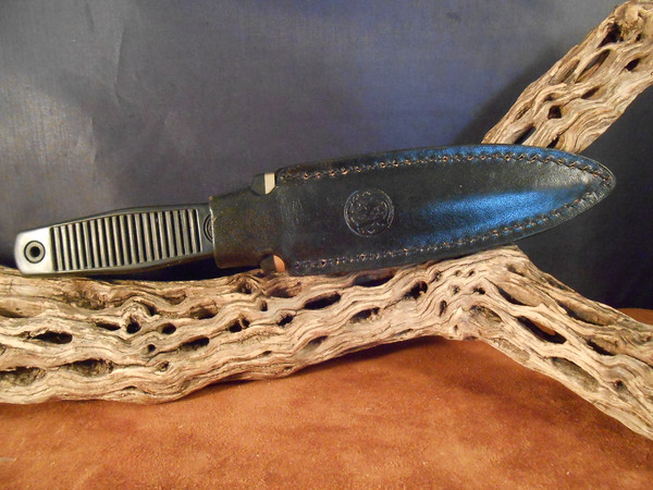 Smith & Wesson made in USA Boot knife 6051 in Wessonhide sheath