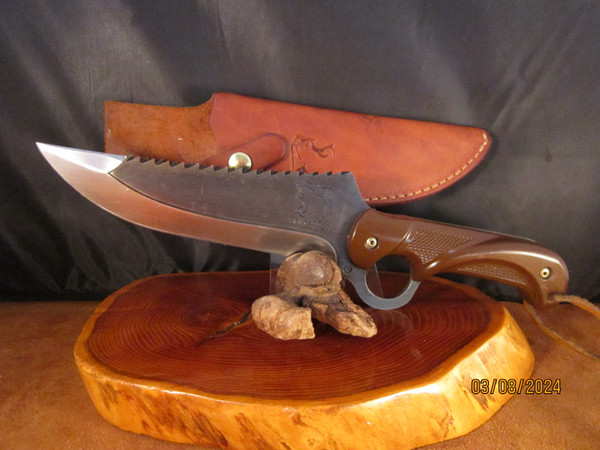 amazing Jefferson Spivey Sabertooth Knife with sheath