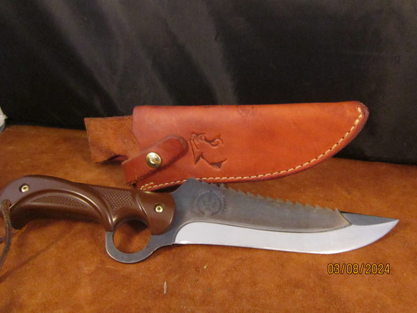 Jefferson Spivey Sabertooth Knife and sheath
