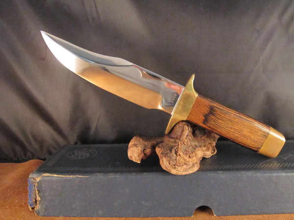 Smith & Wesson model 6010 Bowie #6343