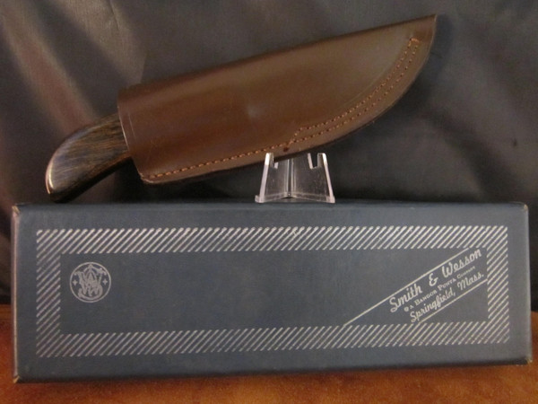 Smith & Wesson 6070 Skinner