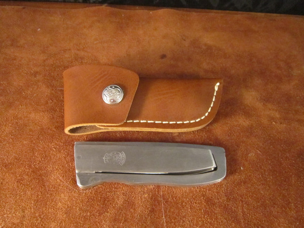 Smith & Wesson swing blade 6041