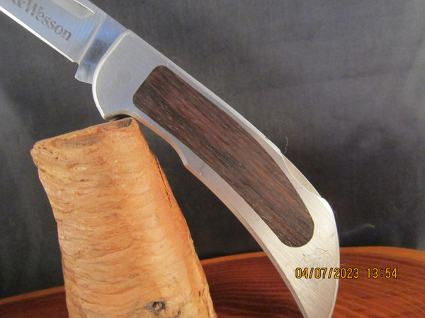 Vintage Smith & Wesson 6062- handcrafted Drop Point Hunter