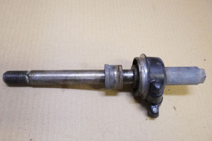 Set of front axle and speedo drive -  Αξονας μπροστινου τροχου και ατερμονας XRV750 RD07