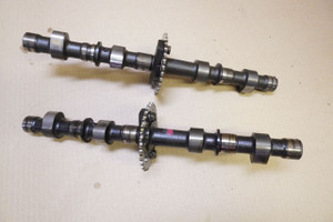 Set of camshafts - Εκκεντροφοροι GSXR400 1988