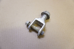 Rear top shock mount - Βαση πισω αναρτησης GSXR750 K1
