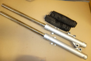 Set of forks  - Μπροστινα καλαμια   KLE250 Anhelo