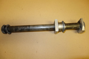 Rear wheel Axle - Πισω  αξονας τροχου  GSXR1000 K1