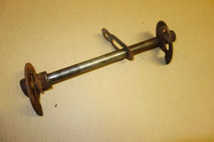 Rear wheel axle - Αξονας πισω τροχου XL250 R