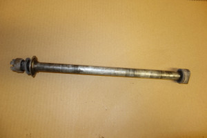 Rear wheel axle - Αξονας πισω τροχου KLR 600