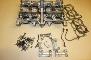 Cylinder head - Κεφαλη κινητηρα GSF400 BANDIT