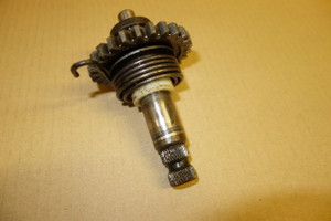 Kickstarter spindle  -  Αξονας μανιβελας Yamaha TDR 250