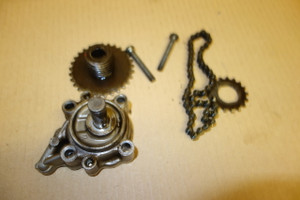 Oil pump - Τρομπα λαδιου CB400T