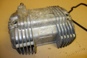 Cylinder head cover - Καπακι κεφαλης κινητηρα  CB400T