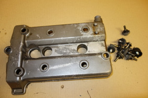 Cylinder head cover - Καπακι κεφαλης κινητηρα TDM850