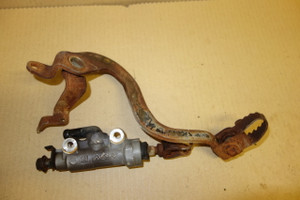 Rear brake master cylinder and pedal - Τρομπα και πενταλ πισω φρενου Yamaha TDR250