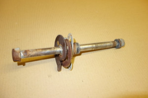 Rear wheel axle -  Αξονας πισω τροχου XL250 R