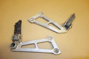 Set of rear footrests - Πισω μασπιε NS125 R