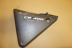 LH sidepanel - Αριστερο πλαινο καπακι CB400 Super Four