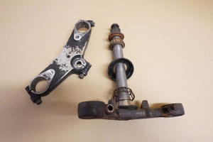 Set of fork yokes - Τιμονοπλακες GSXR400 1986 Set of fork yokes - Τιμονοπλακες GSXR400 1986
