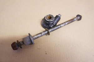 Front wheel axle - Αξονας μπροστινου τροχου GSXR400 1986 Front wheel axle - Αξονας μπροστινου τροχου GSXR400 1986
