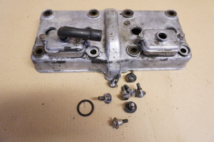 Cylinder head cover - Καπακι κεφαλης ZZR600