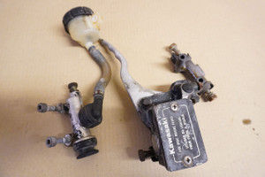 Set of brake master cylinders - Τρομπες φρενων GPZ750 Set of brake master cylinders - Τρομπες φρενων GPZ750