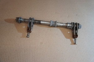 Rear wheel axle - Αξονας πισω τροχου CL250