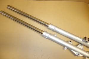 Set of front forks - Μπροστινα καλαμια  XT400 3TB