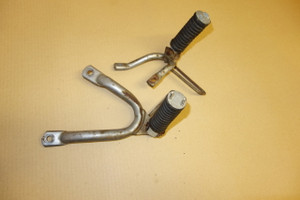 Set of rear footrests - Πισω μασπιε XT400 3TB