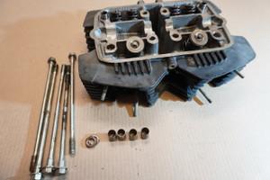 Cylinder head - Κεφαλη κινητηρα CB450 N