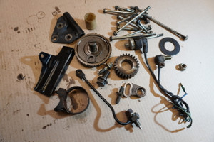 Set of various engine parts -  Διαφορα ανταλλακτικα κινητηρα  CB450 N