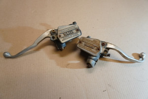 Set of brake and clutch master cylinders - Τρομπες συμπλεκτη και φρενων  FZR1000 2GH