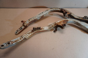 Set of frame mounts - Βασεις πλαισιου  FZR1000 2GH