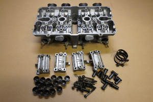Cylinder head - Κεφαλη κινητηρα CB-1 400