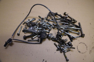 Various engine parts - Διαφορα ανταλλακτικα κινητηρα CB-1 400